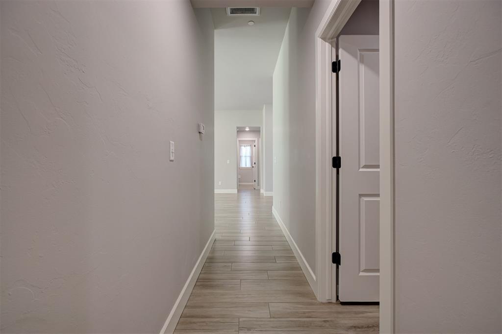 9500 Megans Way Property Photo 29