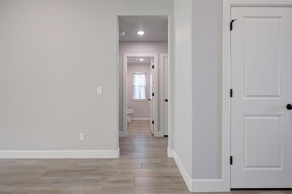 9500 Megans Way Property Photo 30