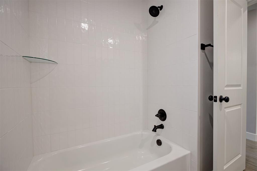 9500 Megans Way Property Photo 32