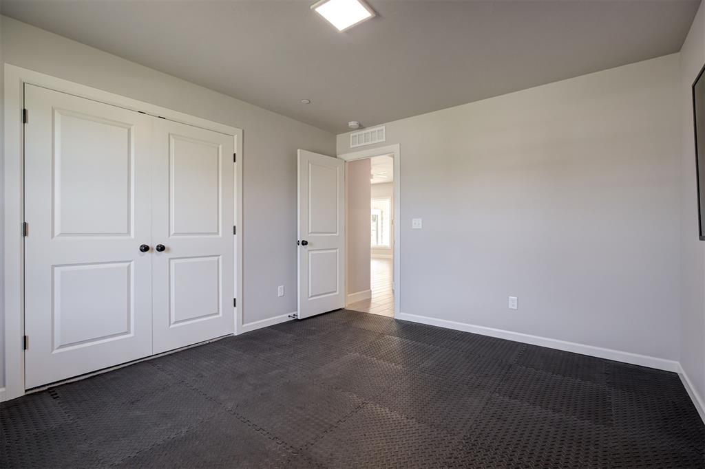 9500 Megans Way Property Photo 37