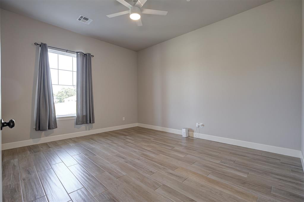9500 Megans Way Property Photo 38