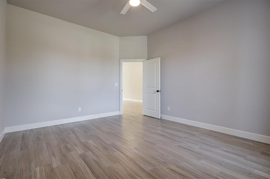 9500 Megans Way Property Photo 39