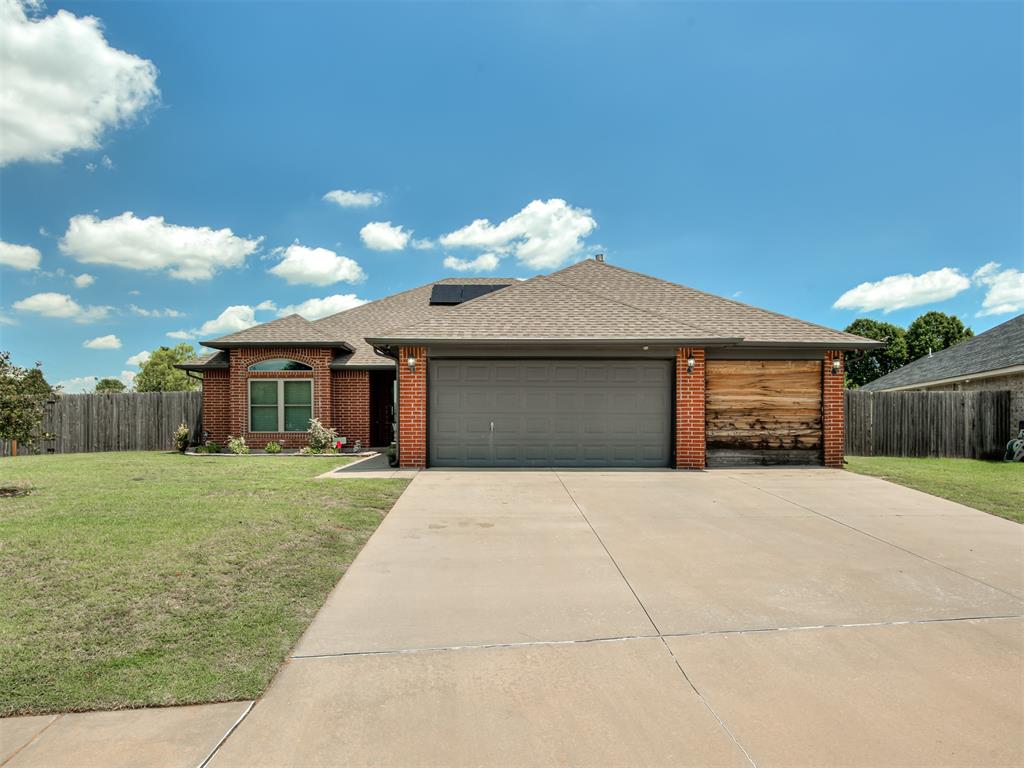 8128 N Kaden Road Property Photo 1