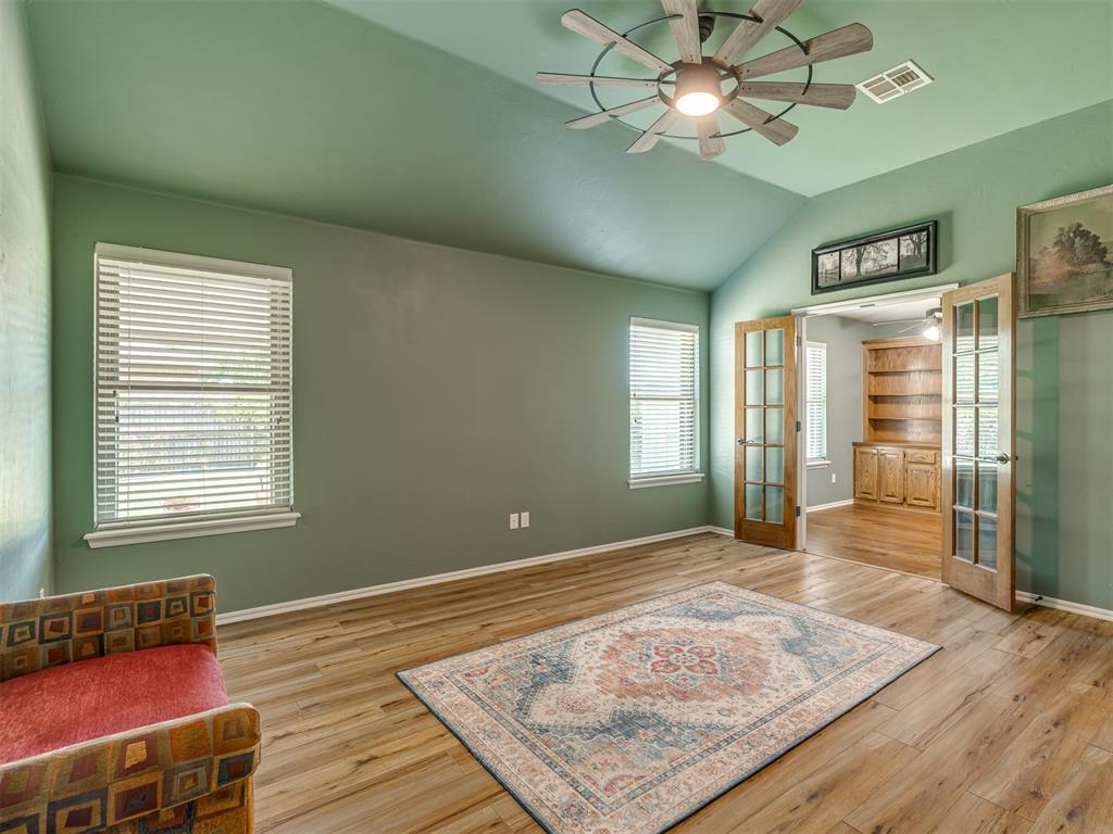 8128 N Kaden Road Property Photo 11