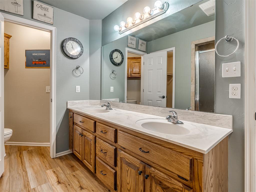 8128 N Kaden Road Property Photo 15