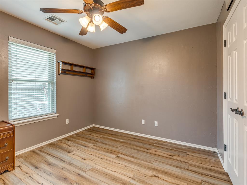 8128 N Kaden Road Property Photo 17