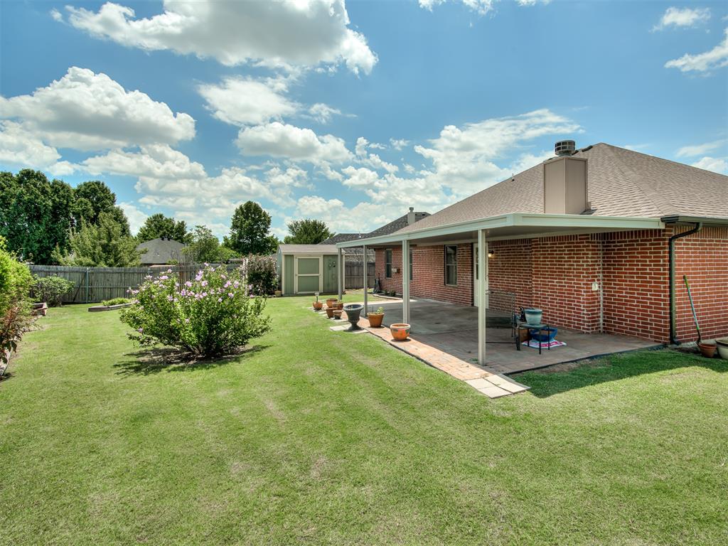 8128 N Kaden Road Property Photo 25