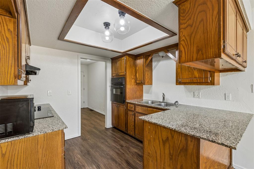 505 Crestview Property Photo 8