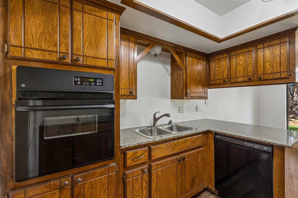 505 Crestview Property Photo 10