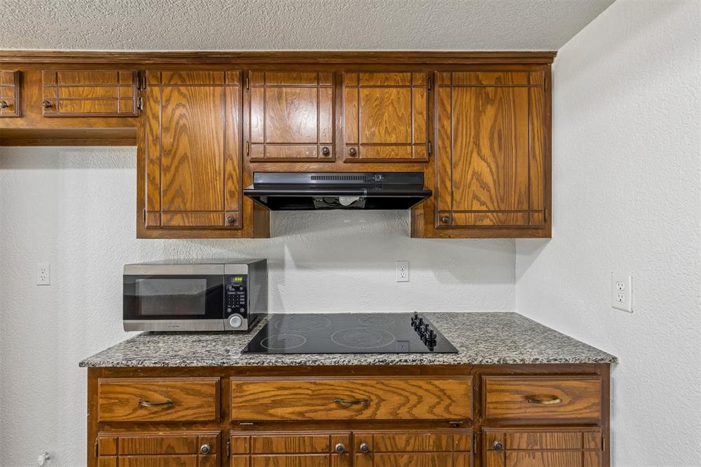 505 Crestview Property Photo 11