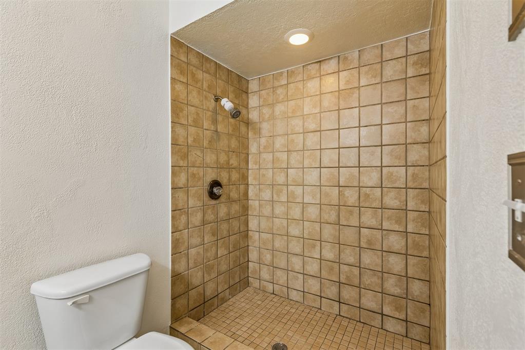 505 Crestview Property Photo 20
