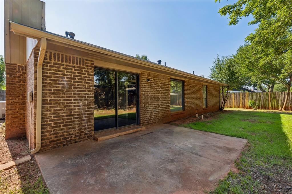 505 Crestview Property Photo 30