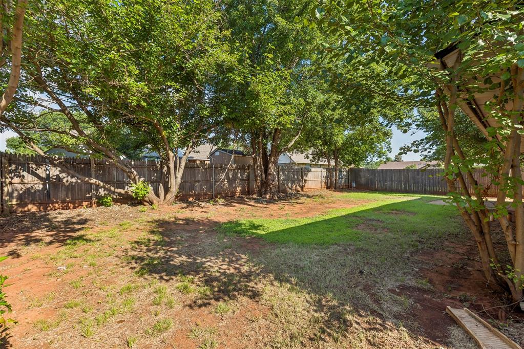 505 Crestview Property Photo 34