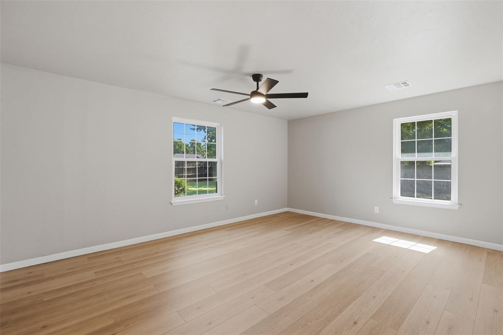 1221 Pepperdine Avenue Property Photo 15