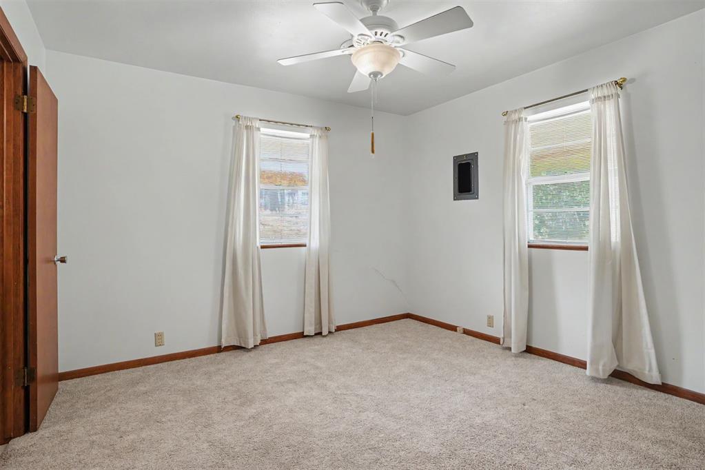 111 W Cedar Avenue Property Photo 20