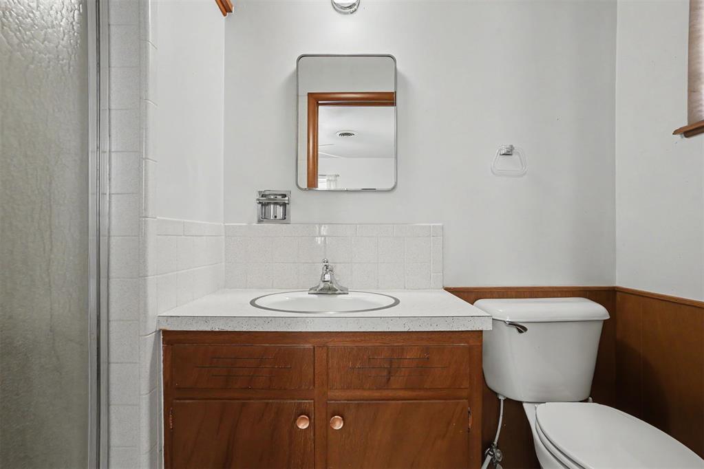 111 W Cedar Avenue Property Photo 23