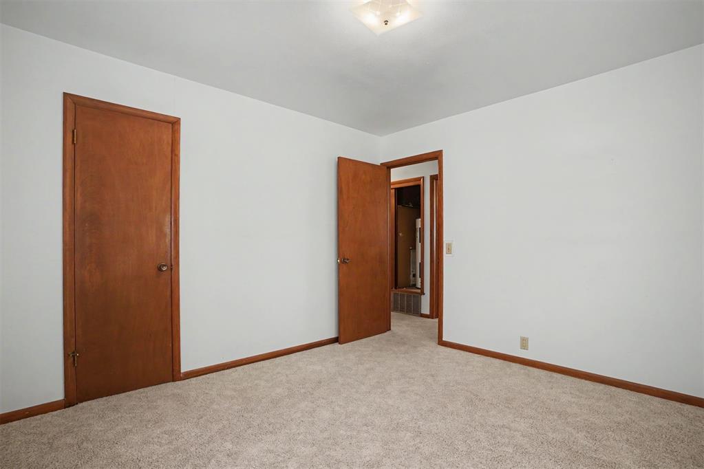 111 W Cedar Avenue Property Photo 25