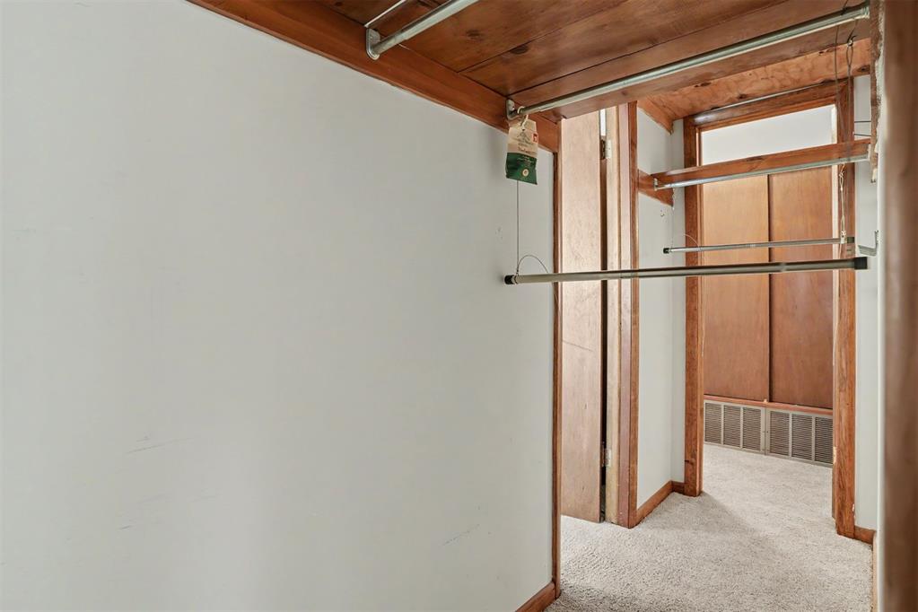 111 W Cedar Avenue Property Photo 31