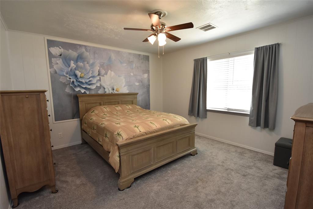 1612 Foster Avenue Property Photo 22