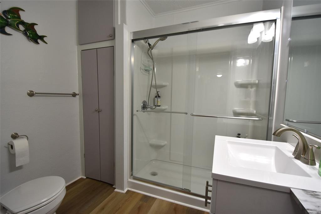 1612 Foster Avenue Property Photo 25