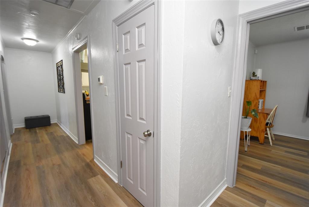 1612 Foster Avenue Property Photo 28