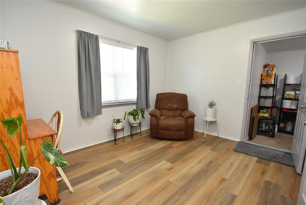 1612 Foster Avenue Property Photo 30