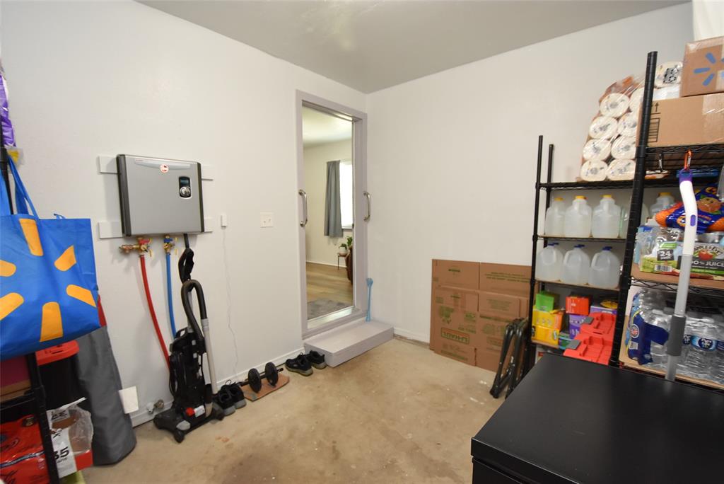1612 Foster Avenue Property Photo 33