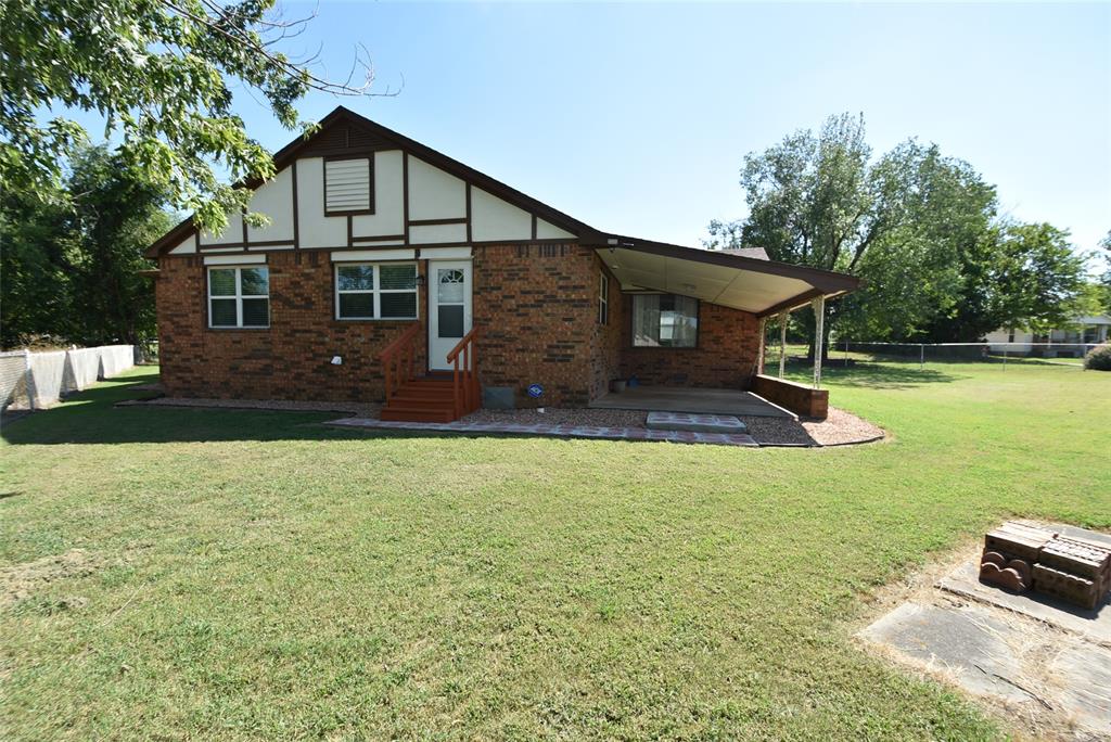 1612 Foster Avenue Property Photo 37