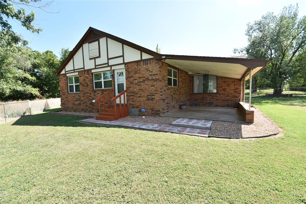 1612 Foster Avenue Property Photo 38