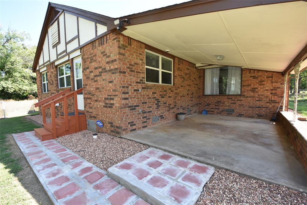 1612 Foster Avenue Property Photo 40