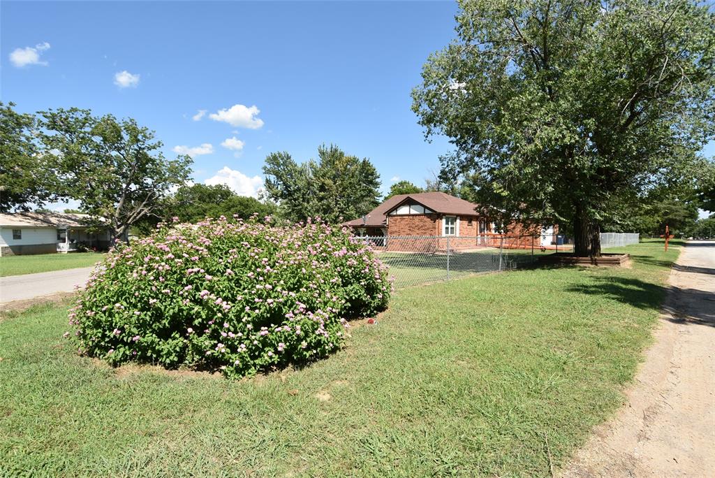 1612 Foster Avenue Property Photo 44