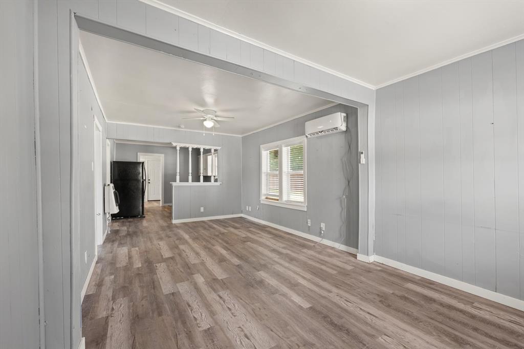 415 S 4th Avenue Property Photo 5