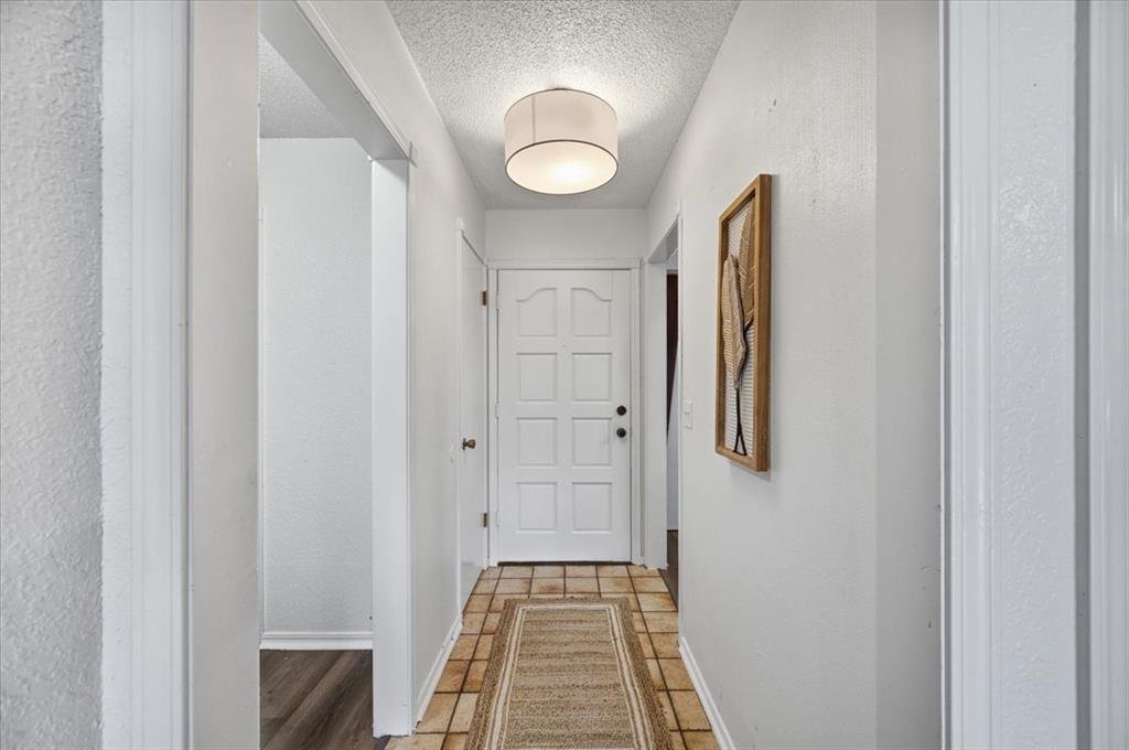 10605 Kristie Lane Property Photo 4