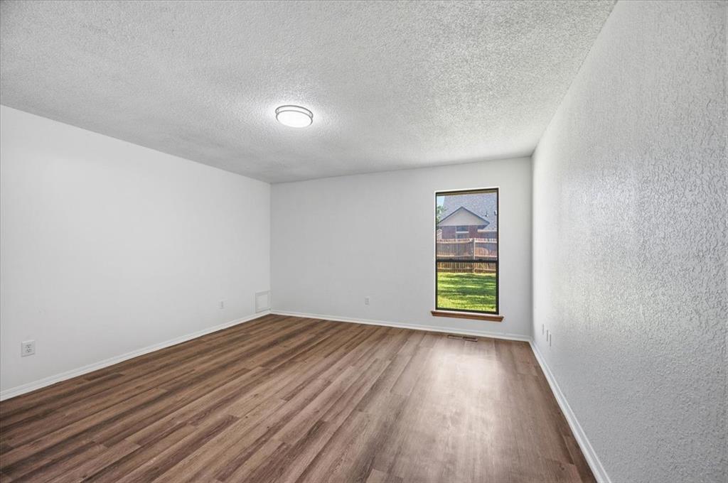 10605 Kristie Lane Property Photo 13