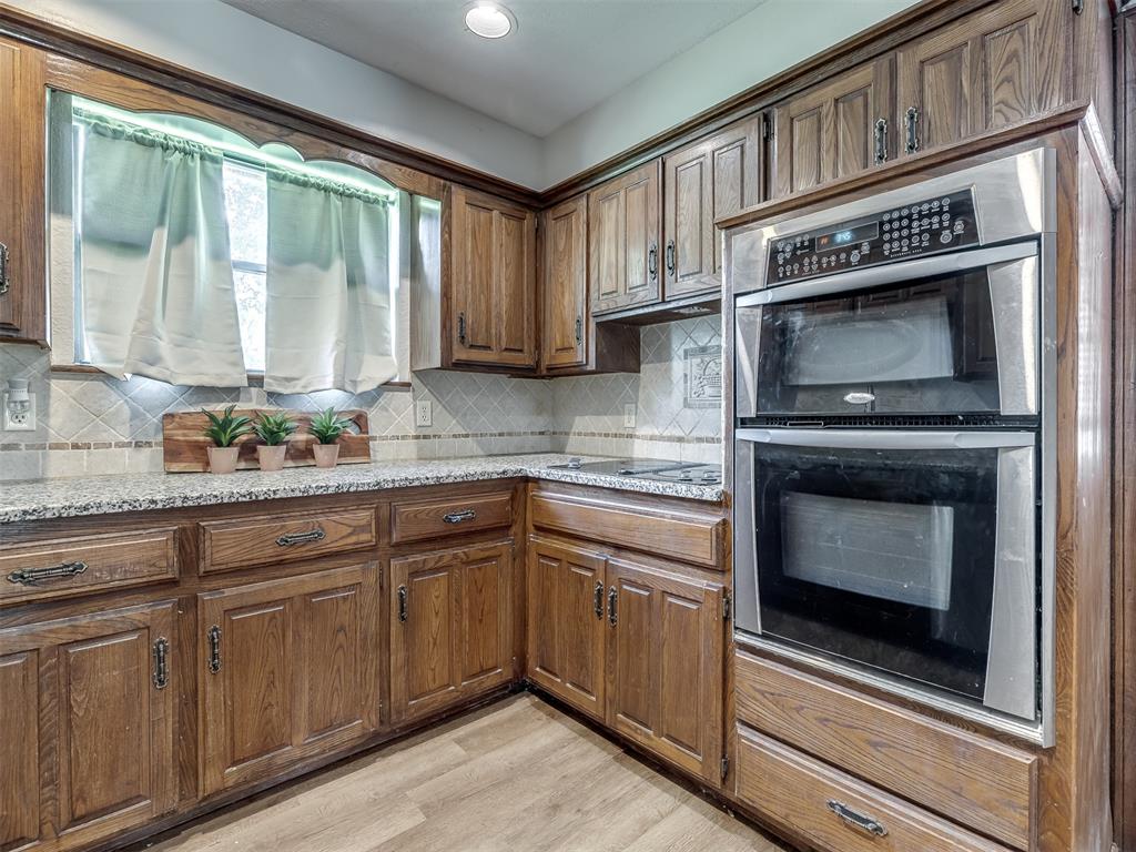 1111 Robin Hood Lane Property Photo 8