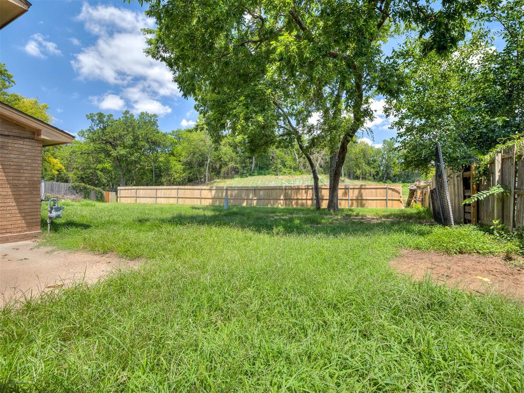 1111 Robin Hood Lane Property Photo 21