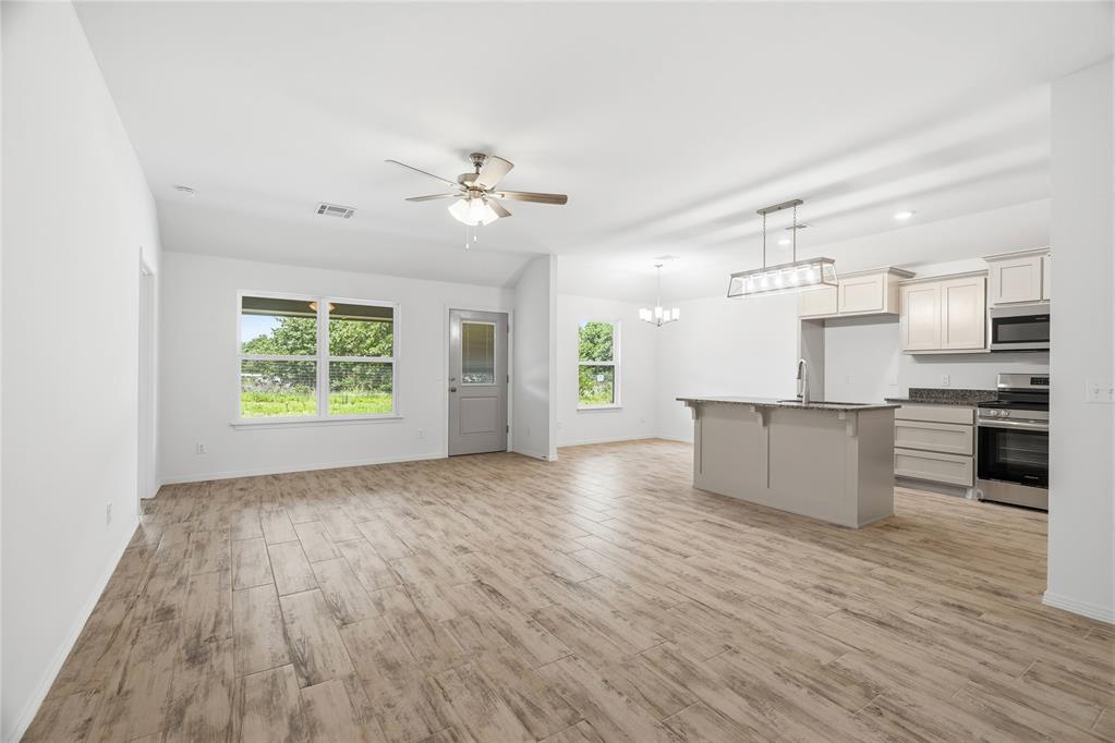 4680 Lincoln Landing Property Photo 8
