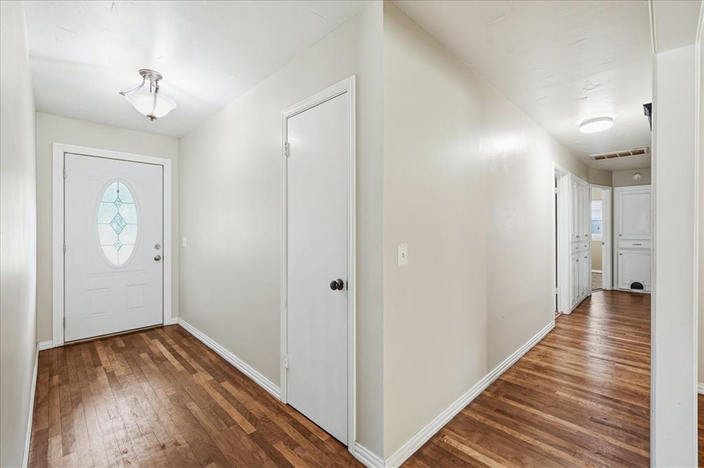 3108 Lakeside Drive Property Photo 7
