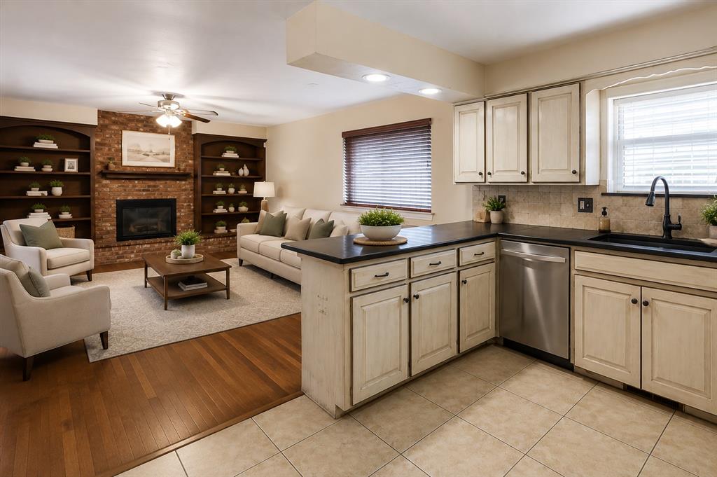 3108 Lakeside Drive Property Photo 12