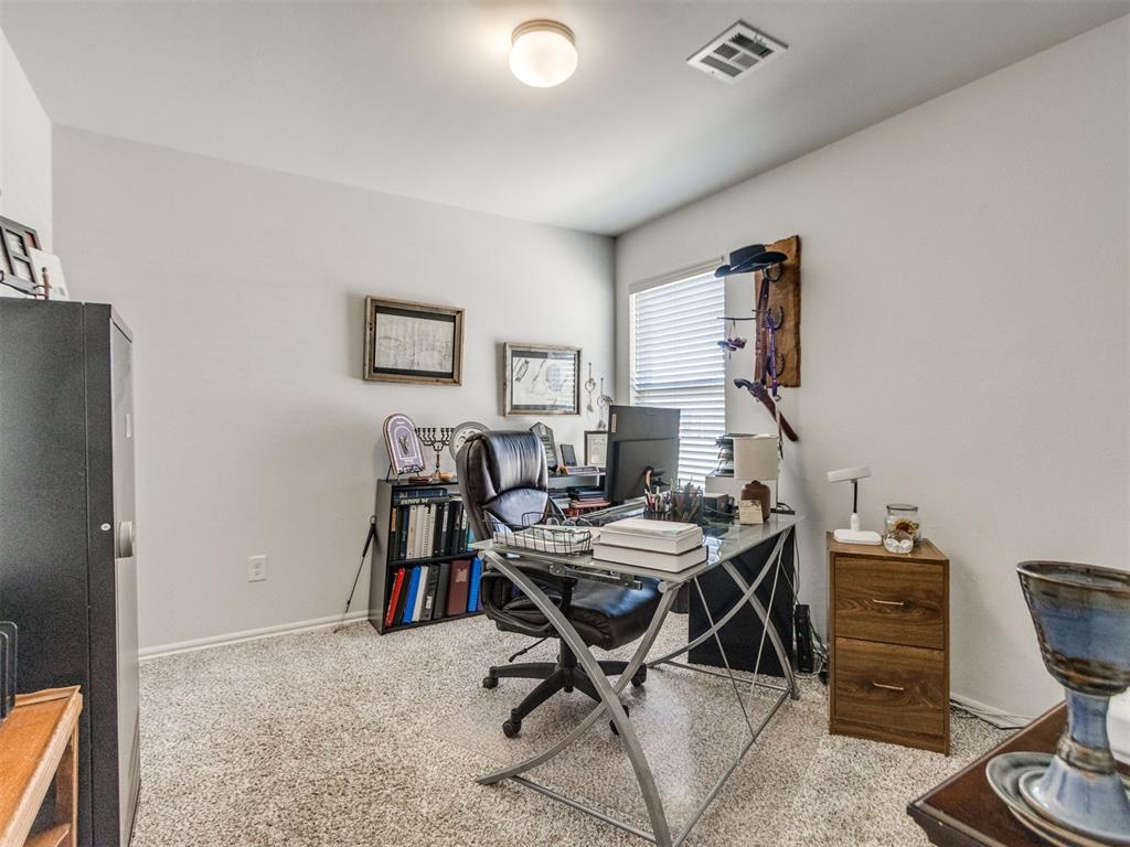 11036 Nw 94th Street Property Photo 16