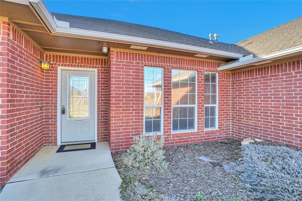 2905 Hunter Pointe Property Photo 4