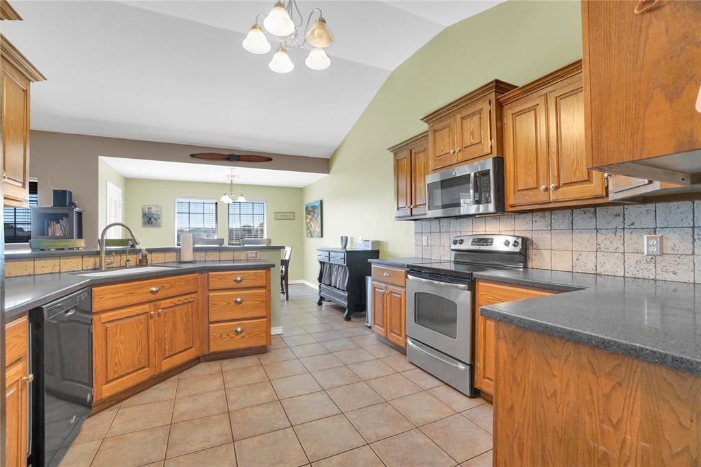 2905 Hunter Pointe Property Photo 7