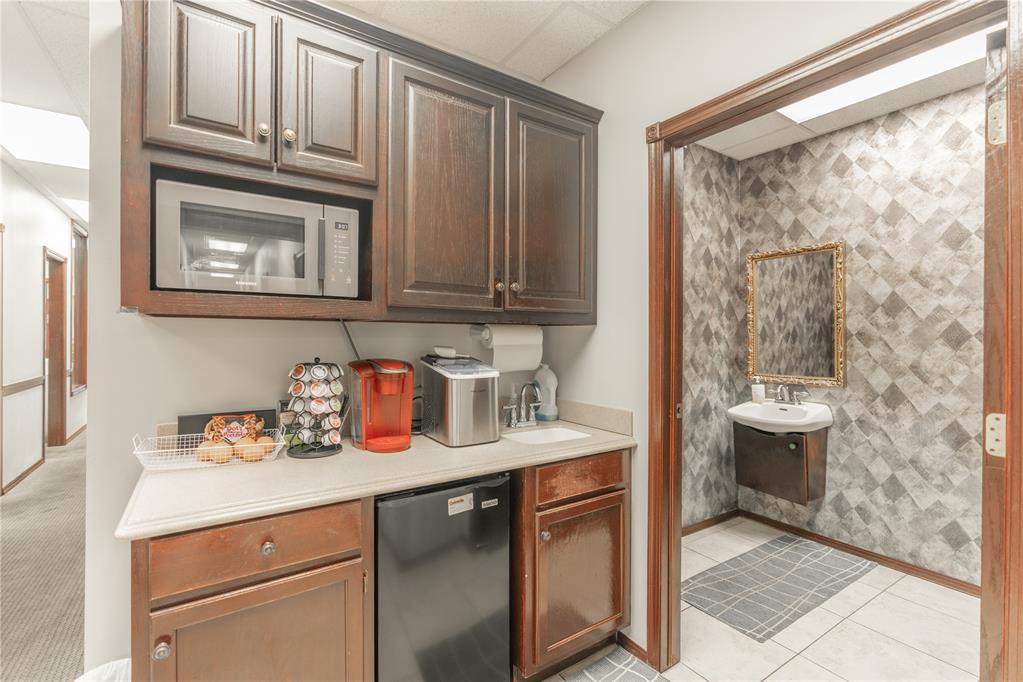 6636 Nw 39th Expressway 110 Property Photo 12