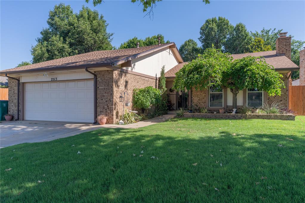 2513 Sw 95th Street Property Photo 5