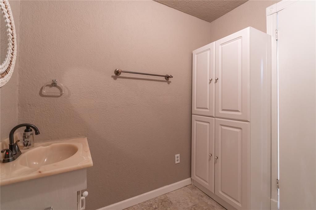 2513 Sw 95th Street Property Photo 25