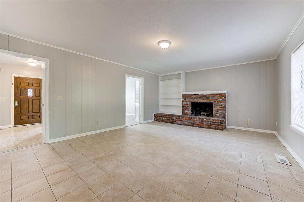 2620 Nw 113th Street Property Photo 6