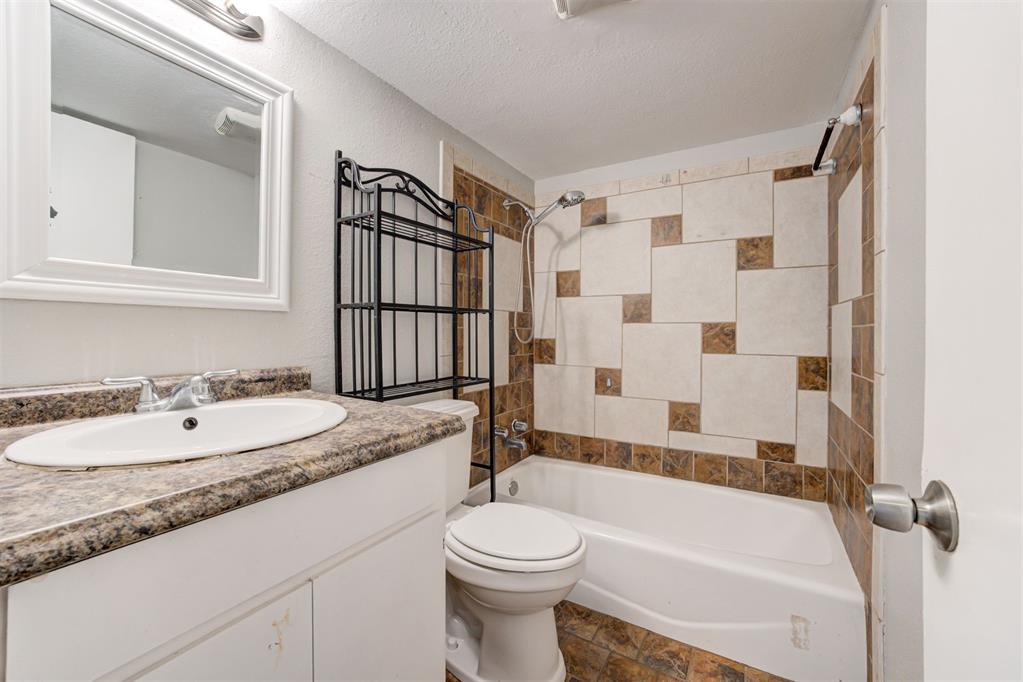 2620 Nw 113th Street Property Photo 21