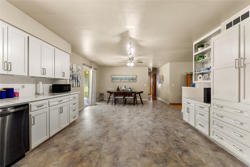 907 Ella Street Property Photo 15