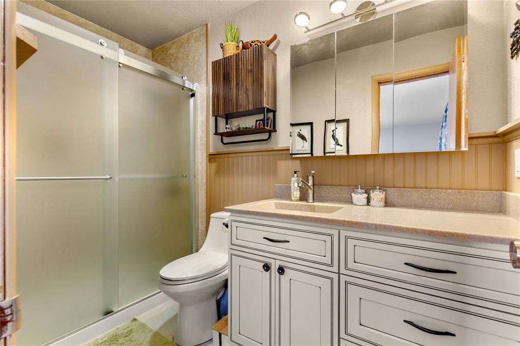 907 Ella Street Property Photo 26