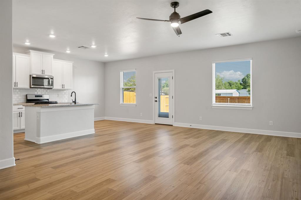 11949 Sw 30th Street Property Photo 4